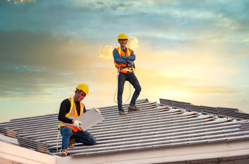 What Does a Professional Roofing Contractor Do?